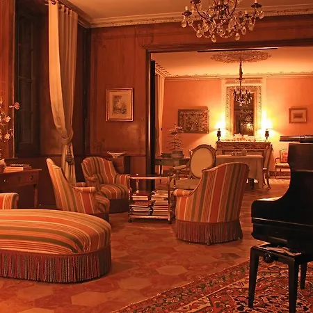 Chambres D'hotes La Monestarie *